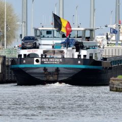 De besturen van BLN en CBRB willen verder als Koninklijke Binnenvaart Nederland